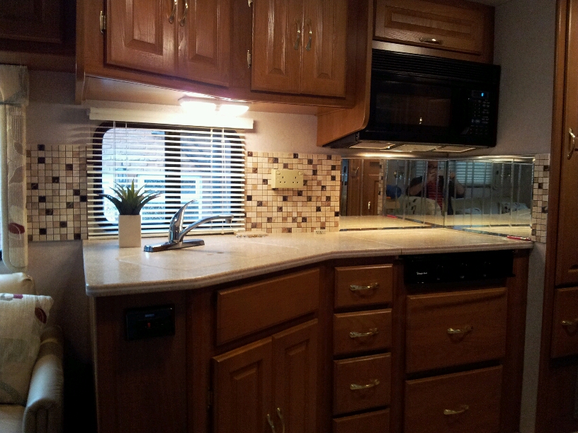 2013 10 13 17.20.02 resized
New tiled kitchen